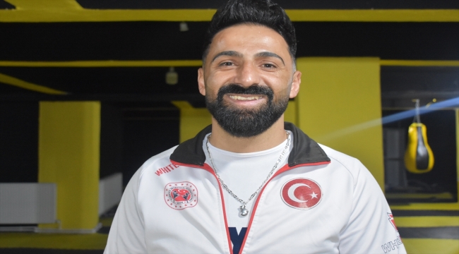 Avrupa şampiyonu muaythai sporcusu Elmas Başoğlu'nun yeni hedefi dünya şampiyonluğu: