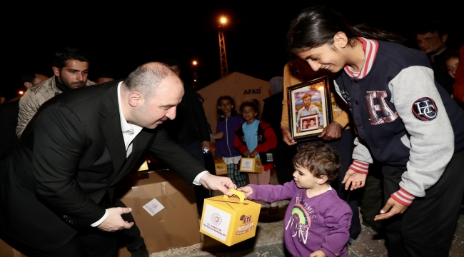 Bakan Varank, Hatay'da çadır kentte iftar yaptı