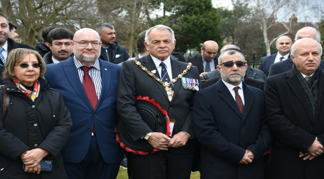 Çanakkale şehitleri, İngiltere'deki Türk Deniz Şehitliği'nde anıldı