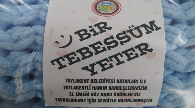 Çankırılı kadınlar yaptıkları el işi giysi ve oyuncakları deprem bölgesine gönderdi