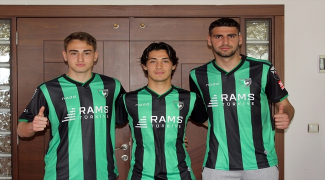 Denizlispor, 3 oyuncusunu profesyonel yaptı