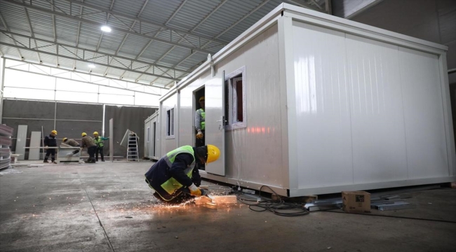 Düzce'de deprem bölgesine yönelik konteyner üretilen tesis sayısı artırıldı