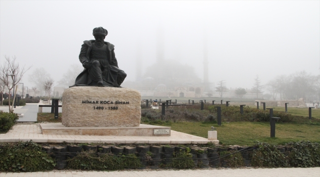 Edirne'de sis, görüş mesafesini düşürdü 