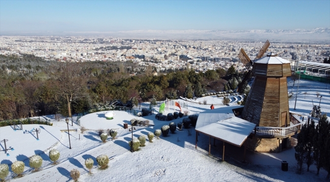 Eskişehir'in karlı manzaraları dronla görüntülendi