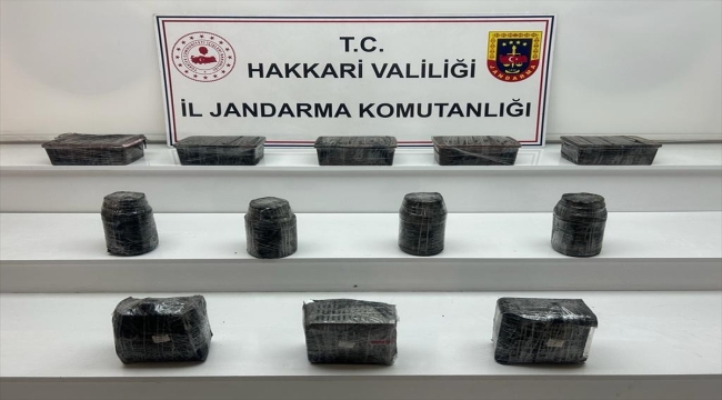 Hakkari'de 15 kilogram sentetik uyuşturucu ele geçirildi 