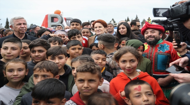 İYİ Parti Genel Başkanı Akşener, Kahramanmaraş'ta çadır kentleri ziyaret etti