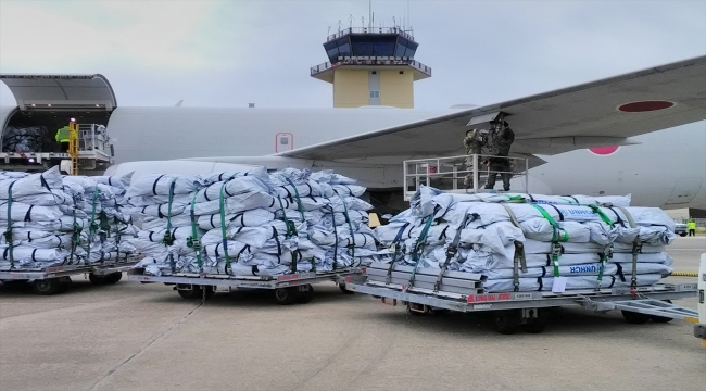 Japonya Öz Savunma Kuvvetlerinin yardım malzemesi taşıyan uçağı İncirlik Üssü'ne ulaştı