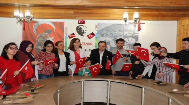 Karabük'te "özel" çocuklar 18 Mart programı düzenledi