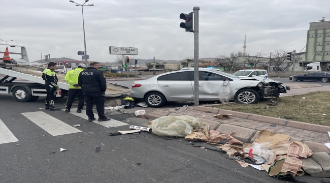 Kayseri'de otomobille çarpışan üç tekerlekli motosikletin sürücüsü öldü