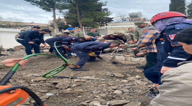 Kilis'te çöken tavanın altında kalan kişi hayatını kaybetti