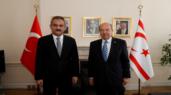 KKTC Cumhurbaşkanı Tatar, Londra'da Milli Eğitim Bakanı Özer'i kabul etti