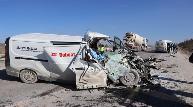 Kütahya'da trafik kazasında 1 kişi öldü, 1 kişi yaralandı