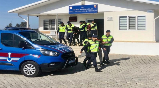 Muğla'da 13 ayrı bakır kablo hırsızlığı yaptıkları ileri sürülen 3 şüpheli yakalandı