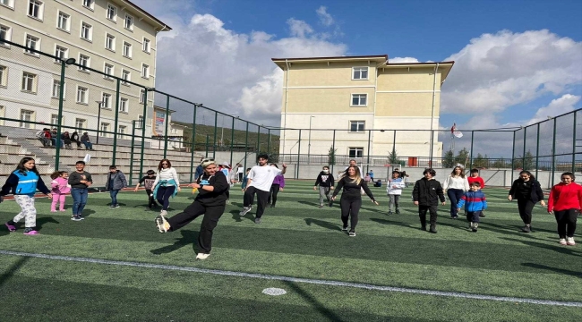 Muğla'da depremden etkilenen çocuklar için moral etkinliği düzenlendi