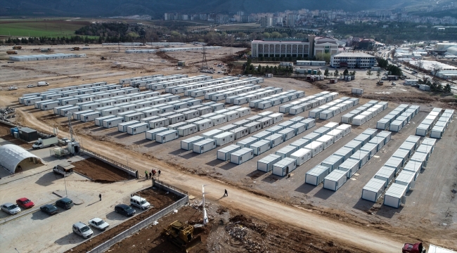 MÜSİAD'ın Elbistan'daki konteyner kent çalışmaları sürüyor