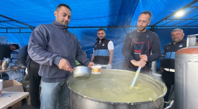 "Onbeşliler", depremzede kardeşleri için seferber oldu