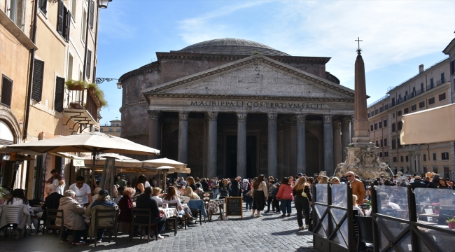 Roma'daki tarihi Pantheon Bazilikası için turistlerden giriş ücreti alınacak