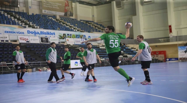 Sakarya Büyükşehir Belediyespor Erkek Hentbol Takımı'nda hedef Türkiye Kupası