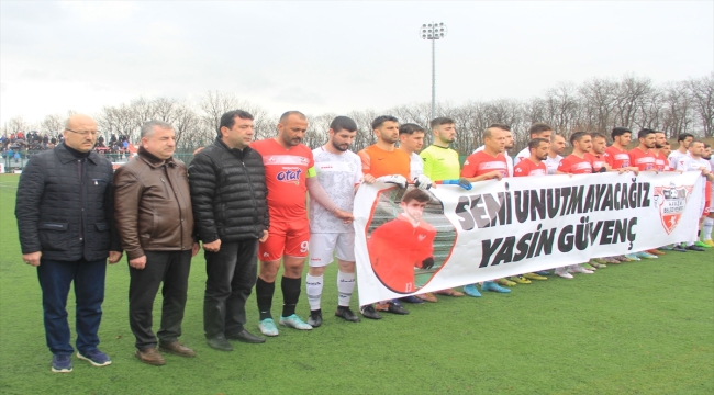 Samsun'da depremde hayatını kaybeden futbolcu Yasin Güvenç unutulmadı