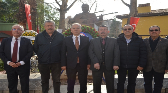 Sanatçı Özay Gönlüm, vefatının 23. yılında Denizli'de anıldı