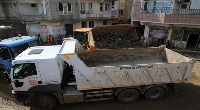 Şanlıurfa'da sel sonrası temizlik çalışmaları devam ediyor