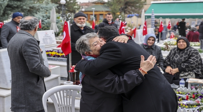 Şehitler, Ankara Cebeci Askeri Şehitliği'nde düzenlenen törenle anıldı