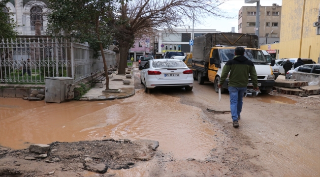 Tarihi Kemeraltı Çarşısı esnafı altyapı çalışmasının tamamlanmasını istiyor