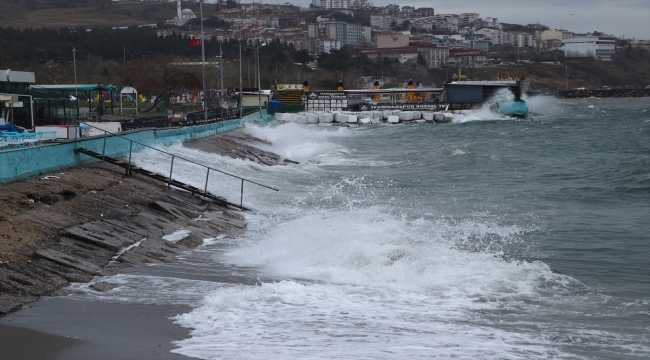 Tekirdağ'da deniz ulaşımına lodos engeli