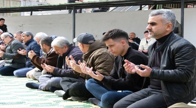 Trakya'daki tarihi camilerde depremzedeler için Mevlid-i Şerif okundu