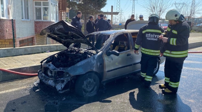 Yeni aldığı otomobil, plaka taktırmaya götürürken alev alarak yandı 