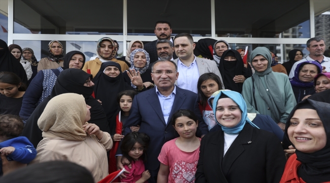 Adalet Bakanı Bozdağ, Şanlıurfa'da "Kadınlarla Buluşma Programı"nda konuştu