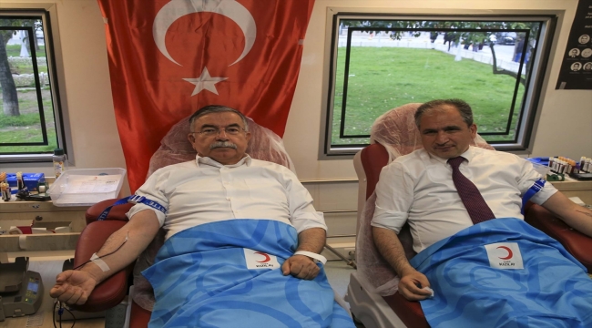 AK Parti Grup Başkanı Yılmaz, Uşak'ta konuştu