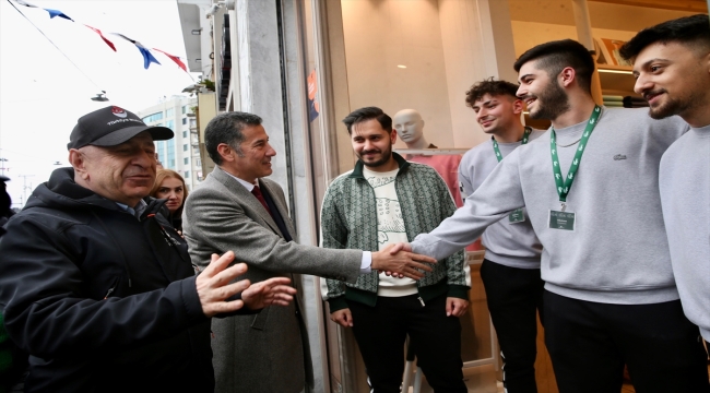 Ata İttifakı cumhurbaşkanı adayı Oğan, İstiklal Caddesi'nde konuştu