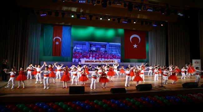 Azerbaycan'da "23 Nisan" coşkusu