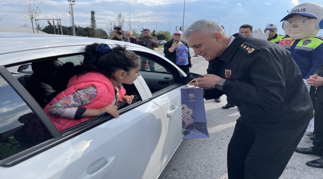 Balıkesir Valisi Şıldak bayram öncesi trafik denetimine katıldı