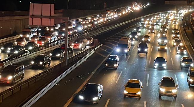 Bayramın son gününde İstanbul'da trafik yoğunluğu