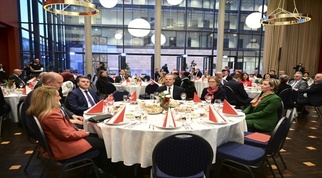 Berlin Büyükelçiliği Almanya'daki Türk toplumuna iftar verdi