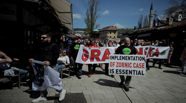 Bosna Hersek'te Yüksek Temsilci'nin "federasyon hükümeti kurulması" kararı protesto edildi