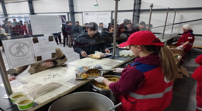 Bosna Hersek'teki göçmenlere ramazanda her gün iftar veriliyor 