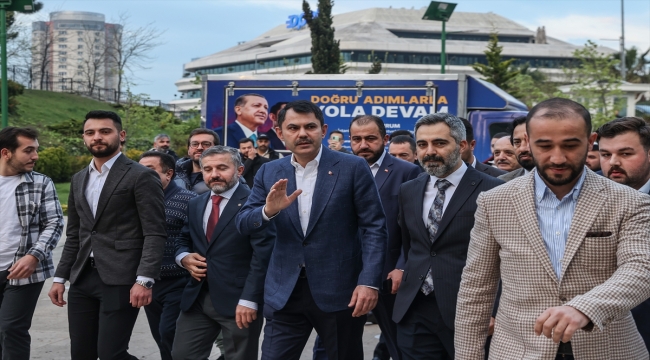 Çevre, Şehircilik ve İklim Değişikliği Bakanı Kurum, bayram namazının ardından konuştu