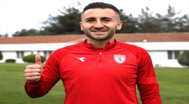 Çocukken tribünden desteklediği Samsunspor ile şampiyon olmak istiyor