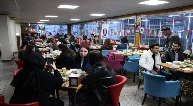 Edirne'deki uluslararası öğrenciler iftar programında bir araya geldi