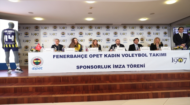 Fenerbahçe Opet Voleybol Takımı'nın yeni sırt sponsoru 1907 Fenerbahçe Derneği oldu