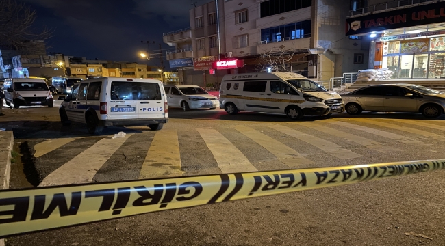 Gaziantep'te silahlı kavgada 1'i polis memuru 2 kişi öldü