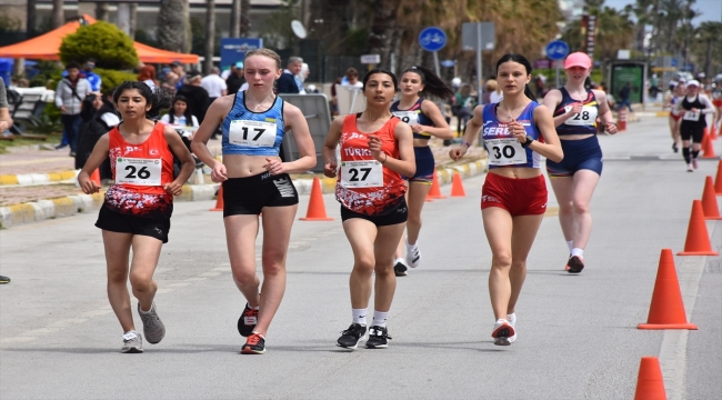 Gaziantepli üçüz sporcular depremin travmatik etkisinden atletizmle kurtulmaya çalışıyor