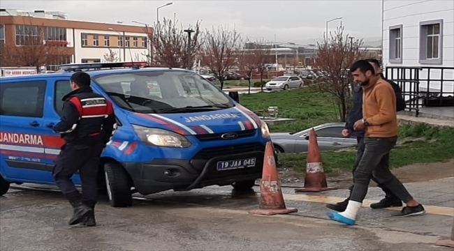 Çorum'da camiden çıkanlara tüfekle ateş açılması sonucu 6 kişi yaralandı