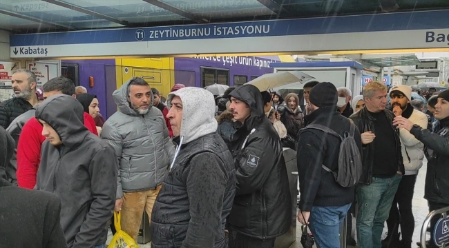 Kabataş-Bağcılar tramvay hattındaki arıza nedeniyle bazı seferler aksadı