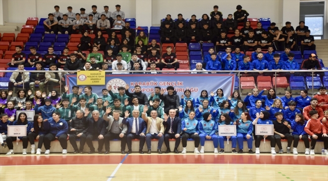 Karabük'te Futsal Okul Sporları müsabakaları başladı