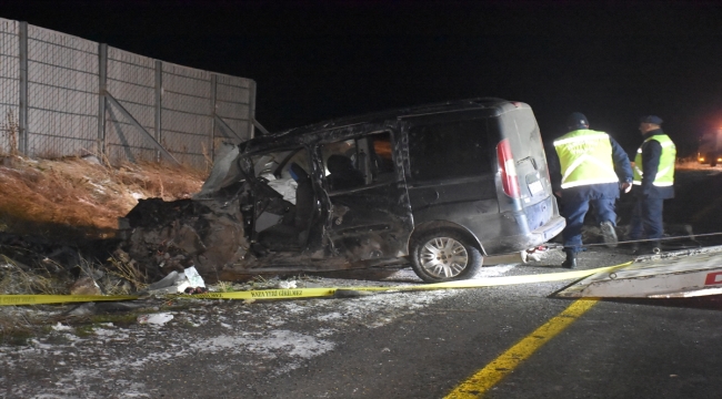 Kars'taki trafik kazasında 1 kişi öldü, 6 kişi yaralandı