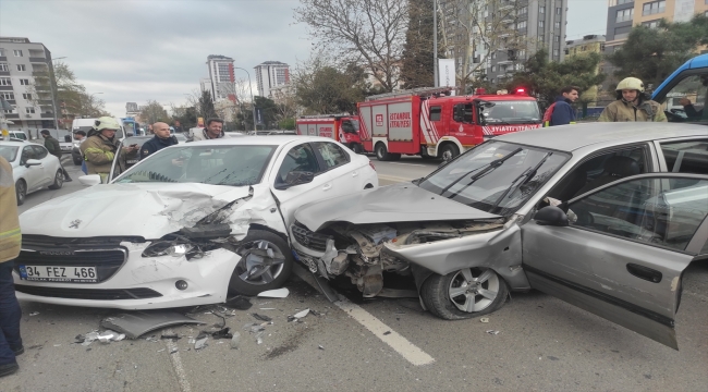 Kartal'daki trafik kazasında 4 kişi yaralandı